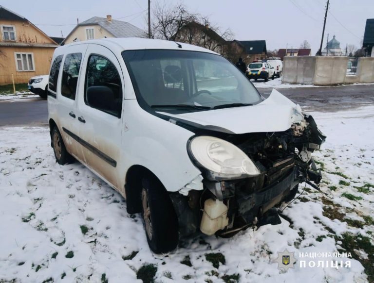 На Прикарпатті внаслідок ДТП чотирьох людей доставили до лікарні (ФОТО) 9 473541140 612540918086808 5893263477281297015 n