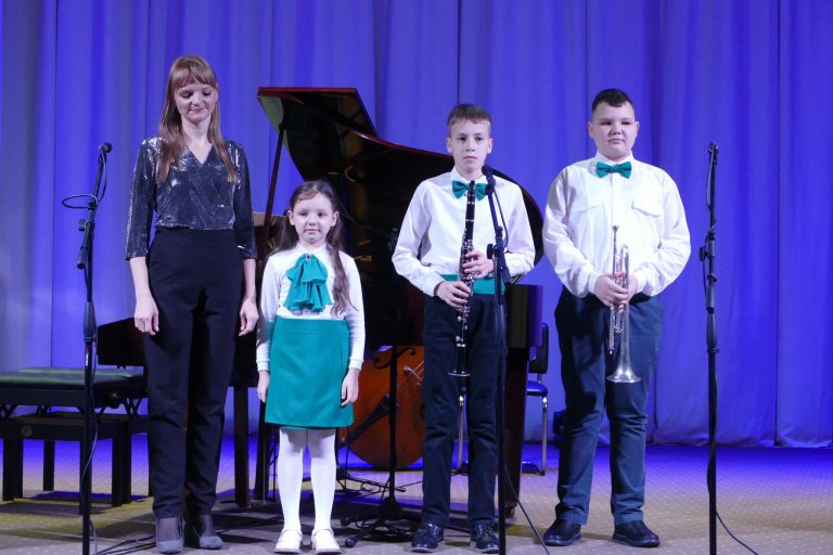 "Діалоги з роялем": у Калуші провели благодійний концерт на підтримку ЗСУ (ФОТО) 12 474520197 646265687924935 1201535557647093509 n