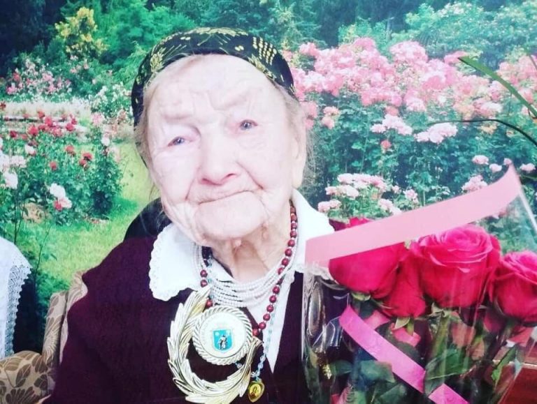 Померла 105-річна зв’язкова ОУН - УПА з Тлумаччини (ФОТО) 7 474685675 2283173232068440 8304785754900834772 n