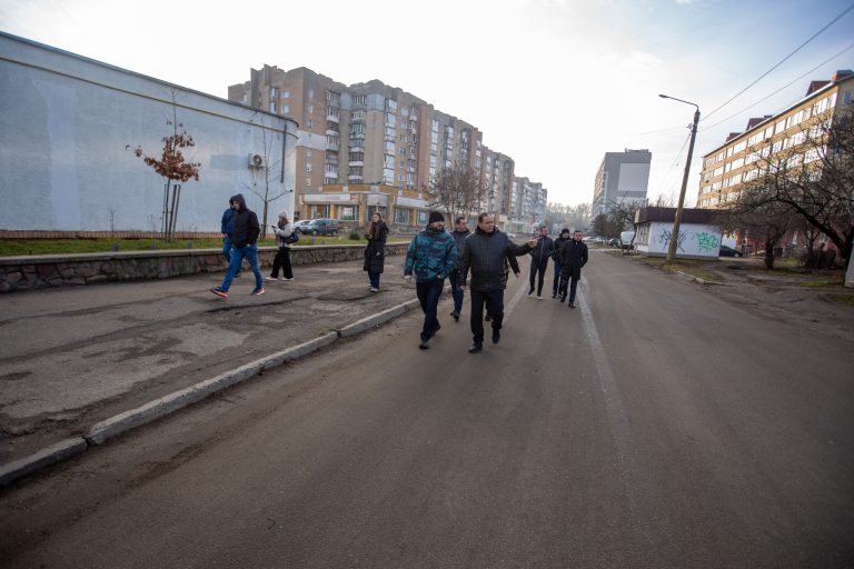 "Інспектор Марцінків": мер Франківська перевірив черговий мікрорайон (ФОТО) 6 475287140 1203478318015089 5311990759415939605 n