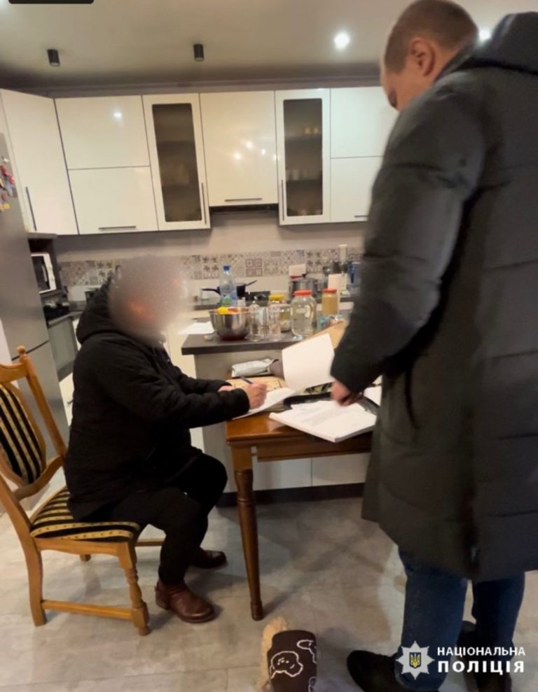 На Прикарпатті судитимуть аферистку, яка ошукала людей на мільйони гривень 2 На Прикарпатті судитимуть аферистку, яка ошукала людей на мільйони гривень