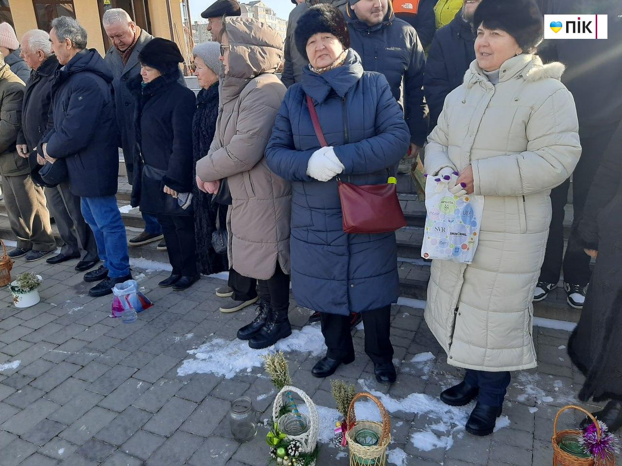 "Люди Прикарпаття": на водосвятті під час Навечір’я Хрещення Господнього (ФОТО) 6 9 2