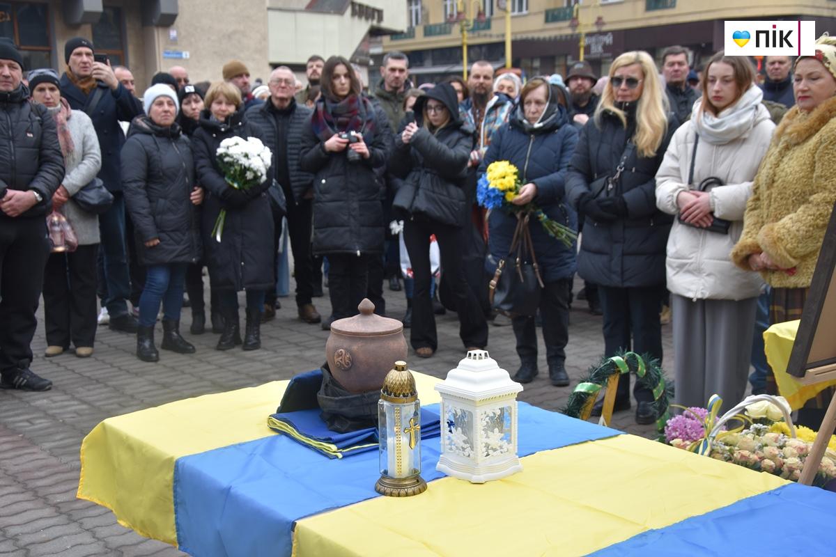 У Франківську прощаються з військовим фотографом та оператором Русланом Ганущаком (ФОТО) 7 DSC 0591