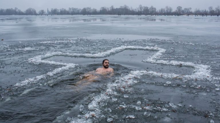 Стало відомо, де у Франківську можна буде купатися на Водохреще-2025