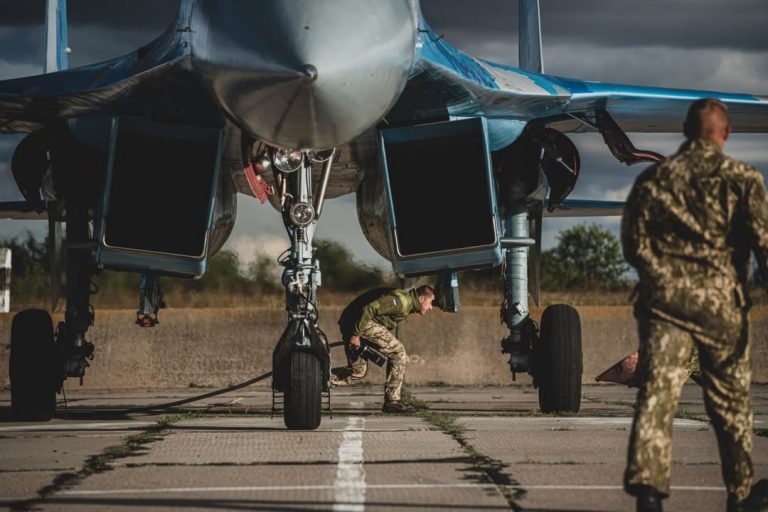 Скандал у Повітряних силах: спеціальна комісія перевірить переведення авіатехніків 2 litak