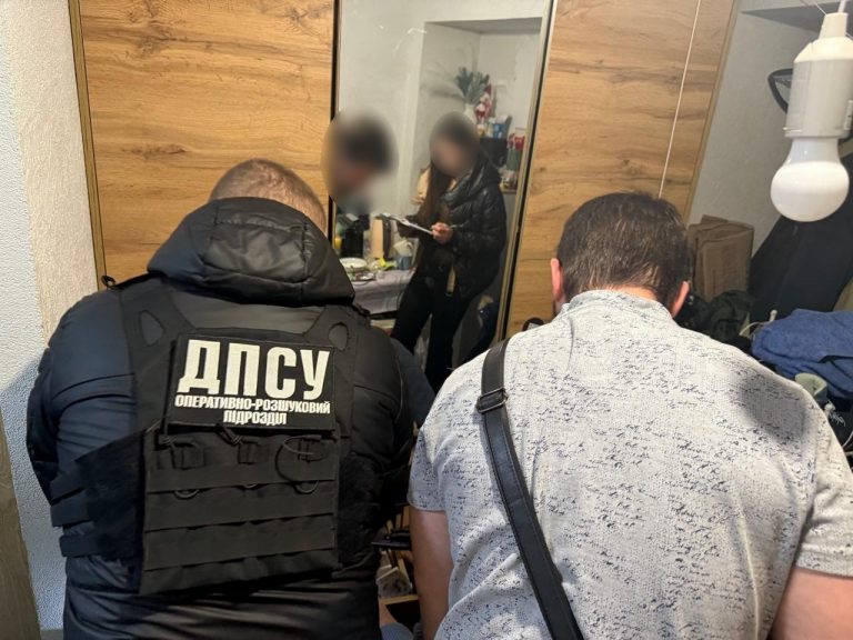 Жителька Львівщини пообіцяла переправити військовозобов'язаного чоловіка до Німеччини (ФОТО)