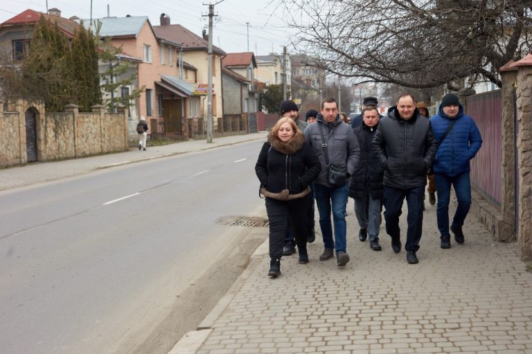 "Інспектор Марцінків": мер Франківська перевірив район вулиці Хоткевича (ФОТО) 9 475954065 1208467980849456 4133024536237398835 n