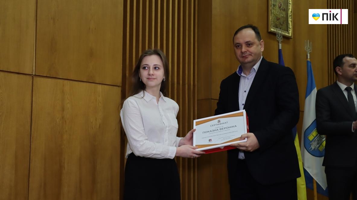 40 кращих учнів Франківської громади отимали степендії (ФОТО) 6 IMG 6356