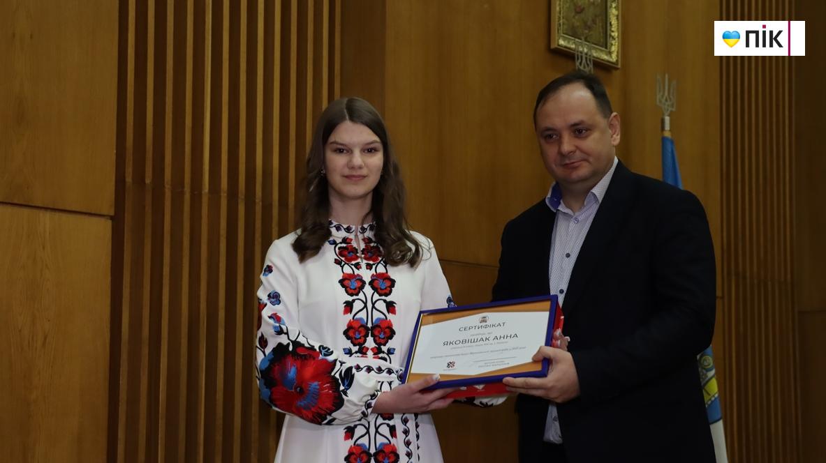 40 кращих учнів Франківської громади отимали степендії (ФОТО) 12 IMG 6385