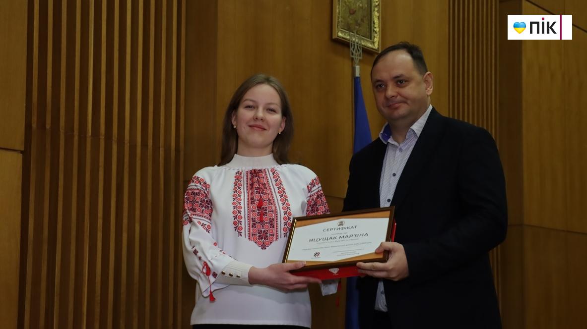 40 кращих учнів Франківської громади отимали степендії (ФОТО) 14 IMG 6394