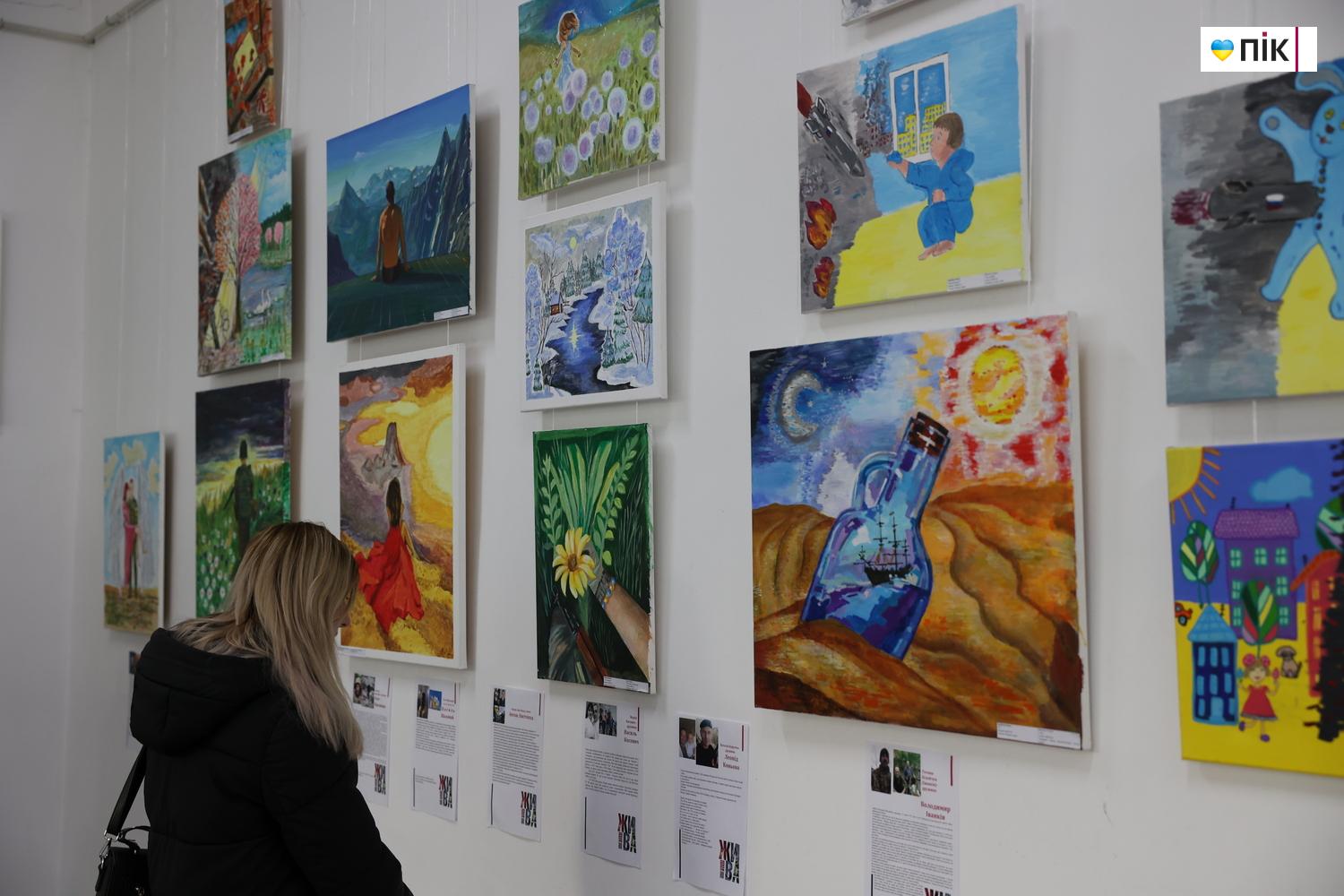 У Франківську відкрили всеукраїнський арт-проєкт "ЖИВА. Справжні історії кохання" (ФОТО) 6 IMG 8474 resize