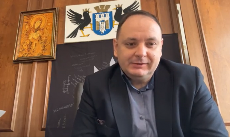 "Ніхто не має права зневажливо говорити про Україну та президента", - мер Руслан Марцінків (ВІДЕО) 4 Znimok ekrana 2025 02 19 130655