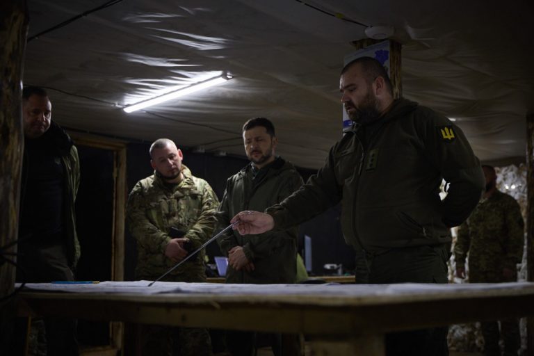 Зеленський відвідав оборонців Покровська (ФОТО) 4 0063268f8b76975780a98bc9e8790dc7 1742637039 extra large