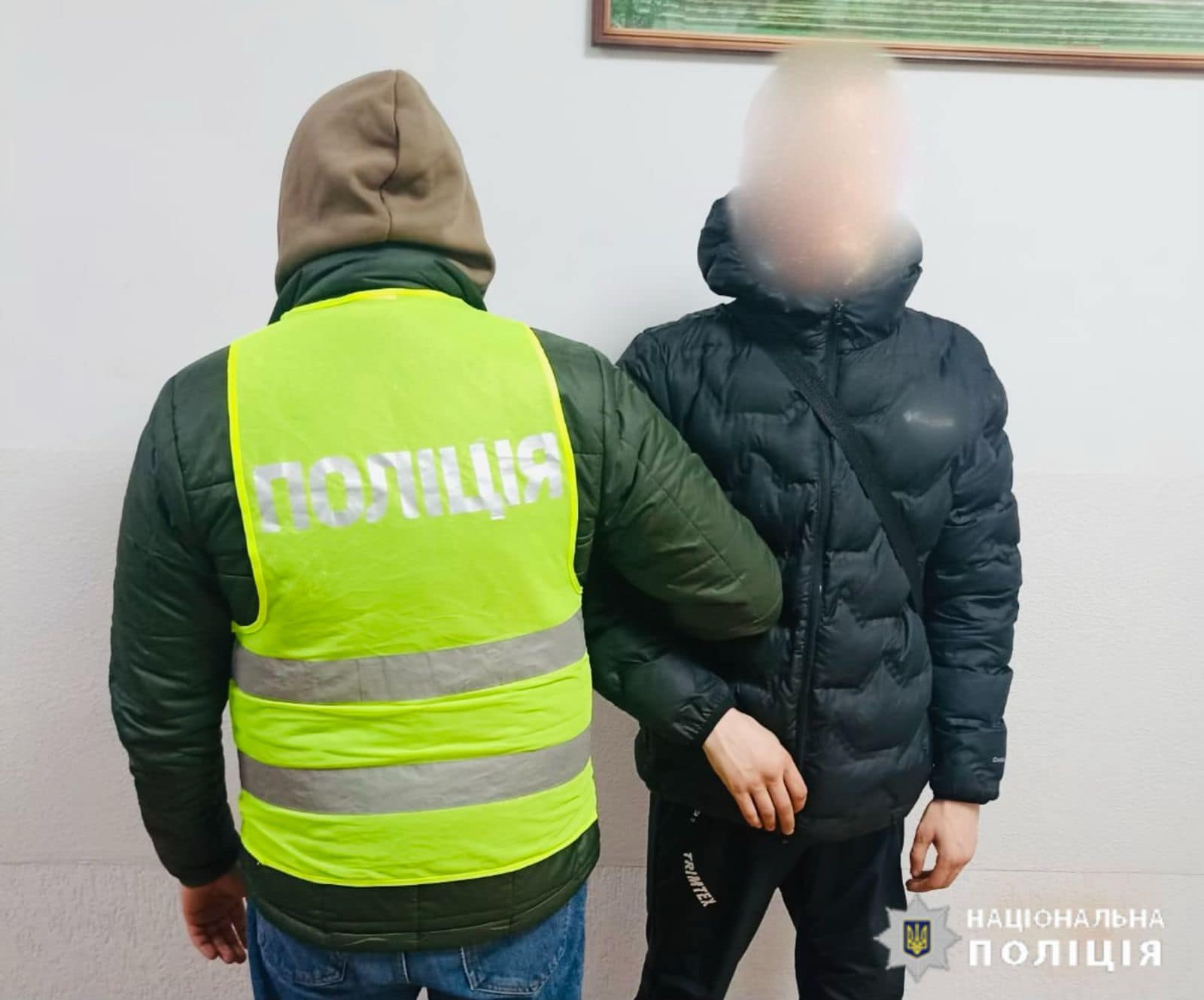 На Коломийщині зловмисники побили та пограбували військовослужбовця 3 2 1