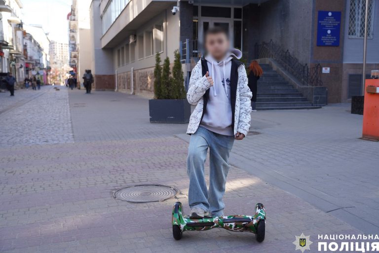 У Тернополі подякували школяреві, який не дав росіянам себе завербувати (ФОТО)