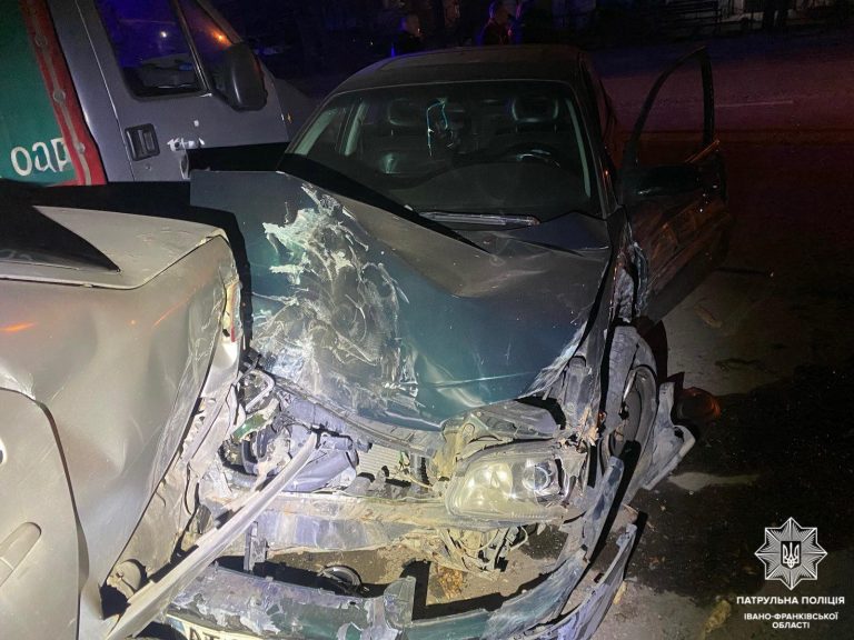 У Франківську водій "Opel" пошкодив чотири автомобілі (ФОТО) 5 481702418 1084595250374752 446390590230004768 n