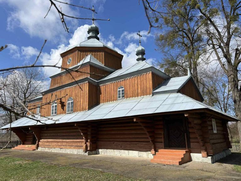 У Калуській громаді перевірять стан збереження 58-и об’єктів культурної спадщини 4 486735736 1064526239042745 2694385870638142256 n