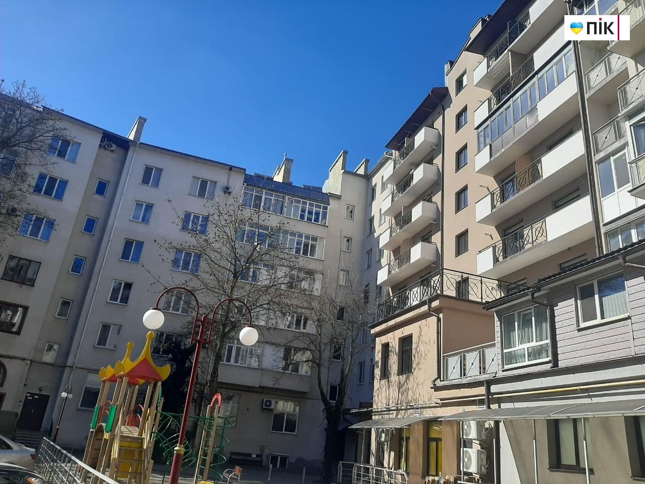 Тиждень після теракту в Івано-Франківську: сліди крові не змиті (ФОТО) 6 78ba5e9b 3192 4a65 ad0d 6873d2c33a38