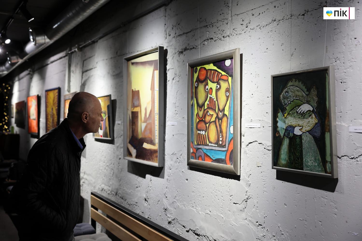 Люди Прикарпаття: на "Виставці досягнень сучасного мистецтва" (ФОТО) 22 IMG 0044 resize