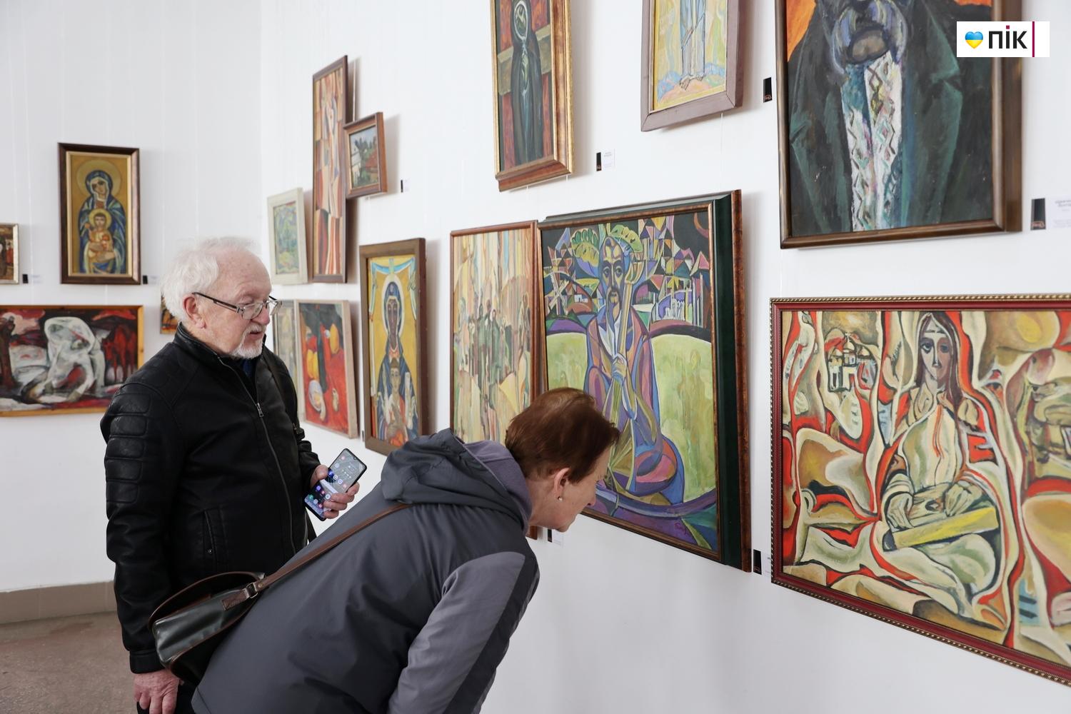 У Франківську відкрилася виставка унікальних робіт Опанаса Заливахи (ФОТОРЕПОРТАЖ) 7 IMG 0410 resize