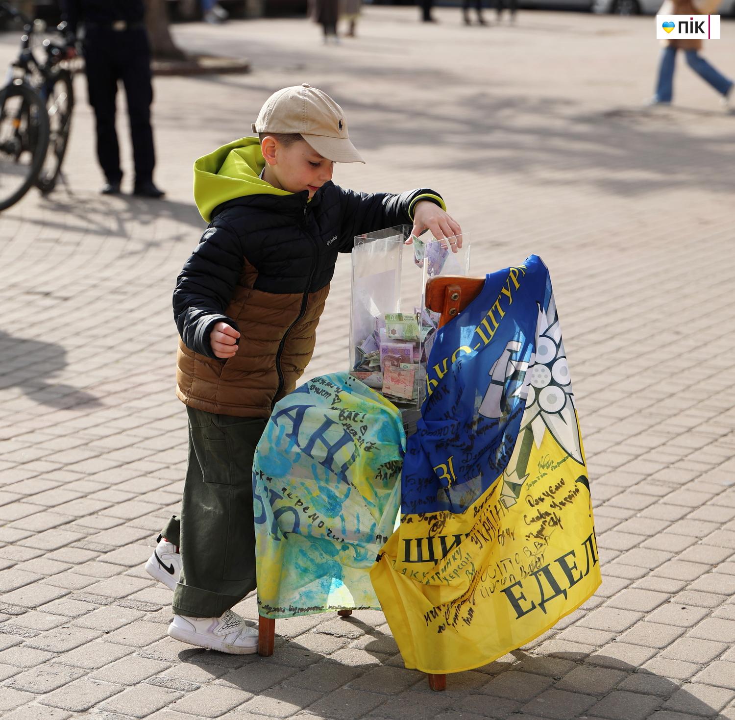 "Ми - Обʼєднані любовʼю": у Франківську відбувся благодійний концерт (ФОТО) 34 IMG 1319 resize