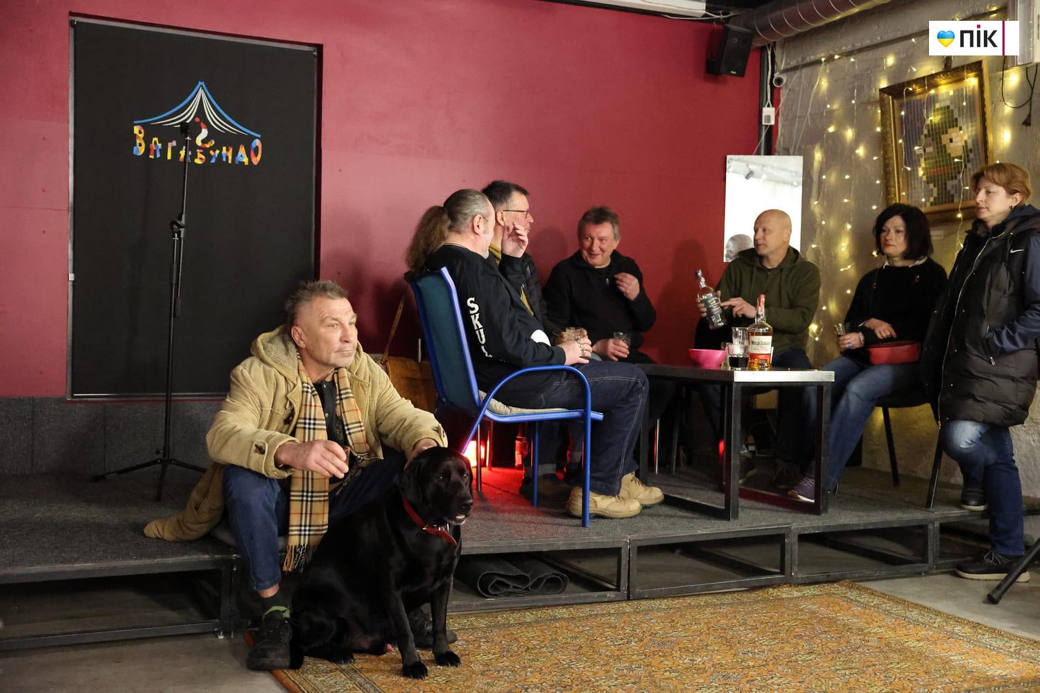 Люди Прикарпаття: на "Виставці досягнень сучасного мистецтва" (ФОТО) 11 IMG 1369 resize