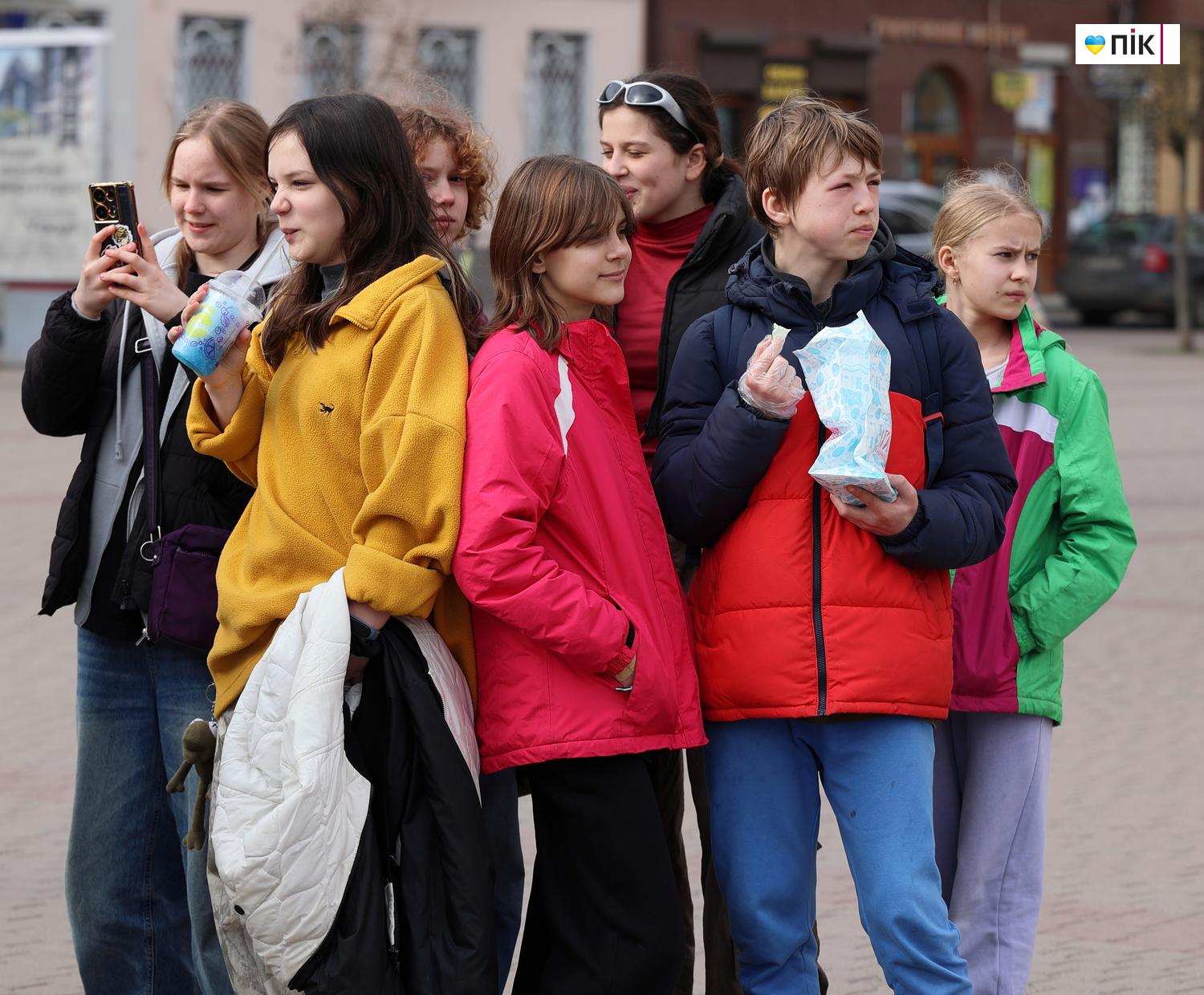 "Ми - Обʼєднані любовʼю": у Франківську відбувся благодійний концерт (ФОТО) 39 IMG 1526 resize 1