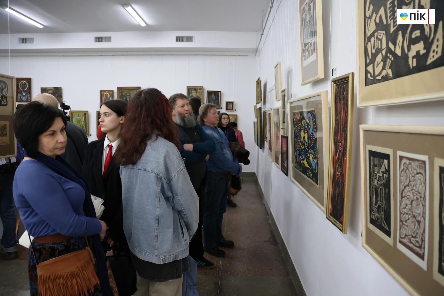 У Франківську відкрилася виставка унікальних робіт Опанаса Заливахи (ФОТОРЕПОРТАЖ) 19 IMG 1743 resize