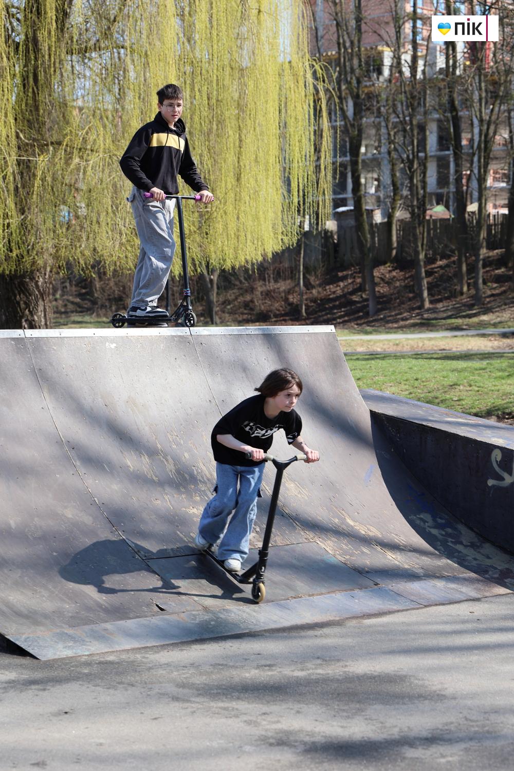 Люди Прикарпаття: дозвілля на міському озері в Івано-Франківську (ФОТО) 23 IMG 8032 resize