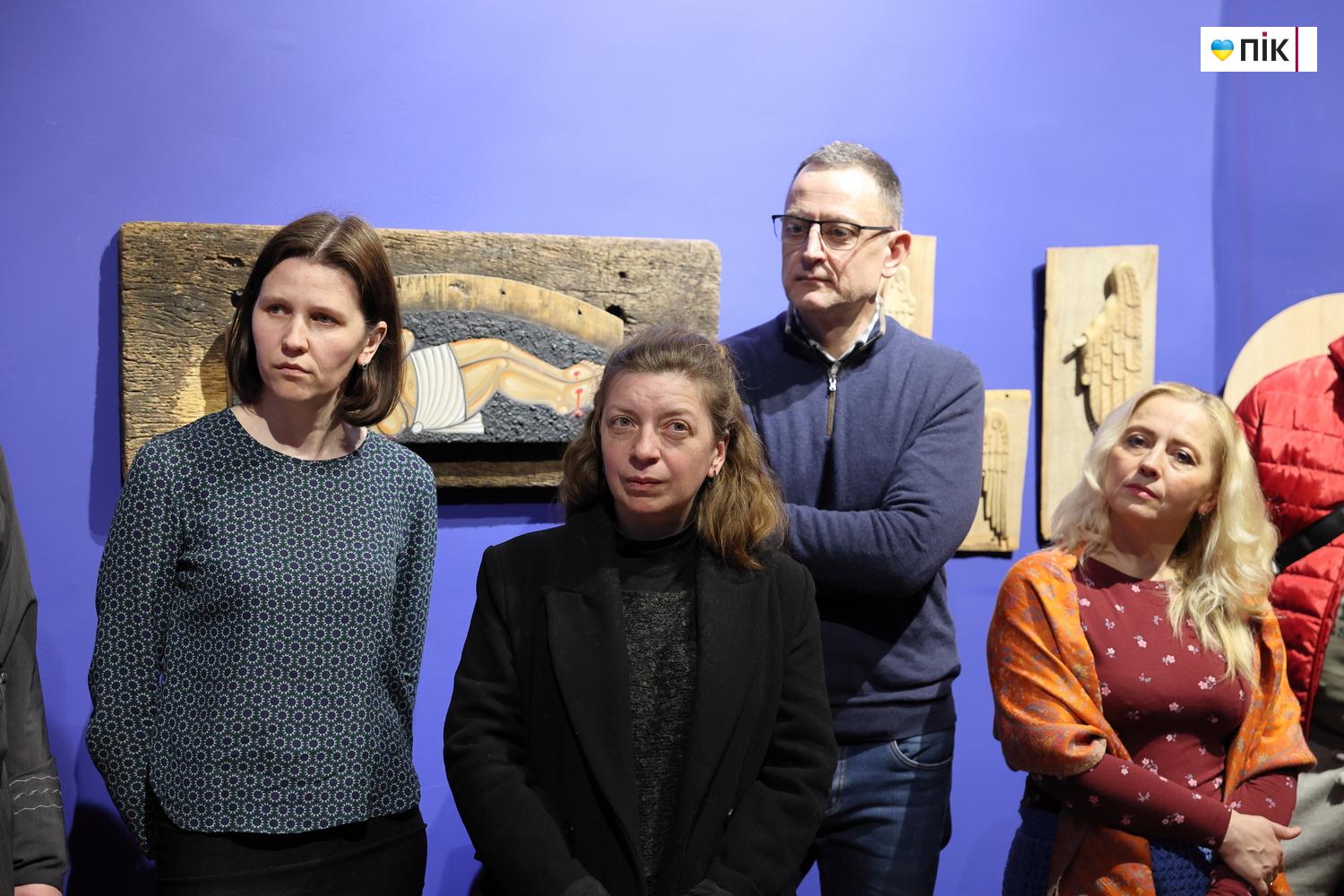 Святі, які не усміхаються: у Франківську відкрилася виставка Романа Зілінка "Земля" 8 IMG 8506 resize