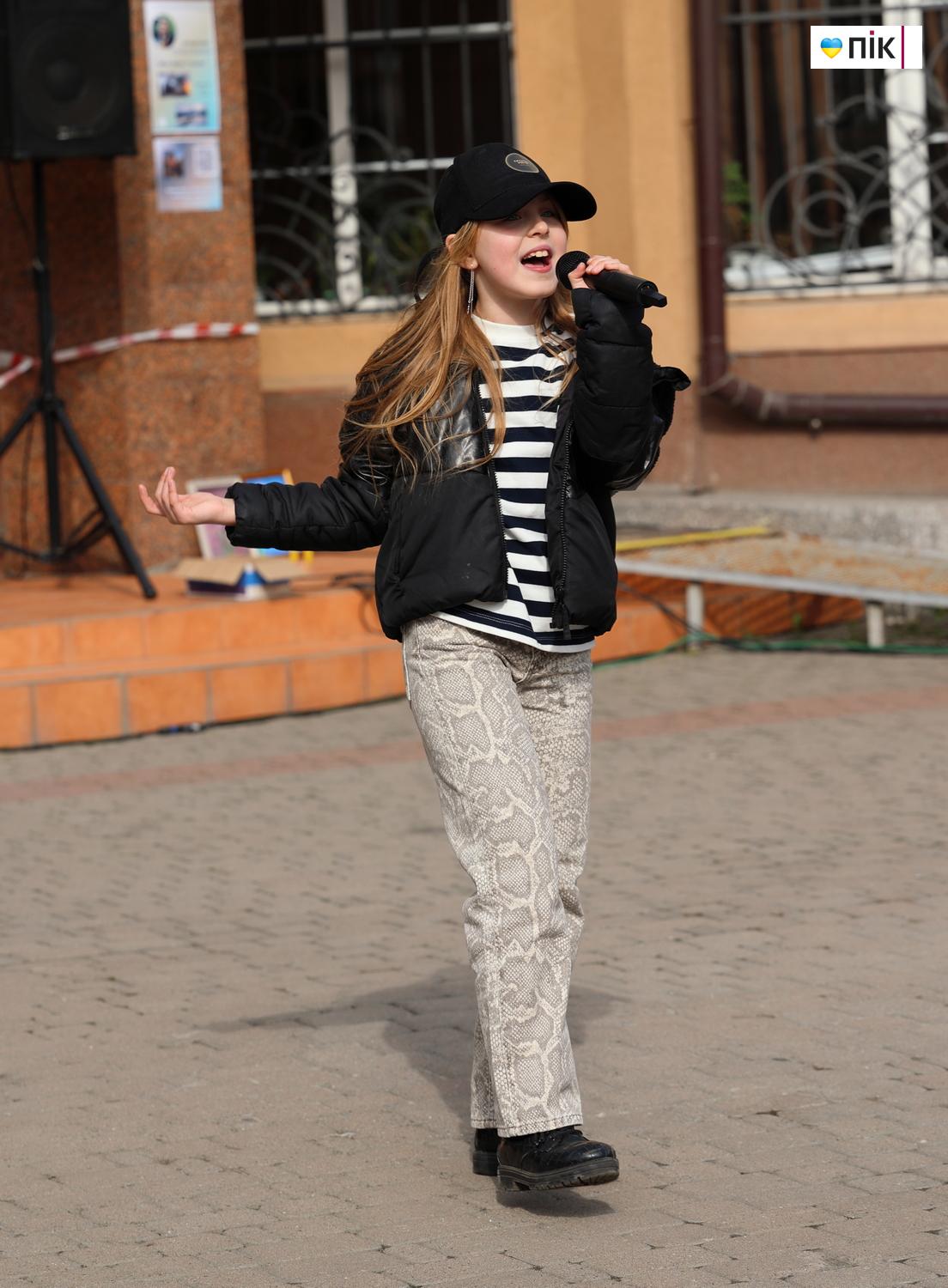 "Ми - Обʼєднані любовʼю": у Франківську відбувся благодійний концерт (ФОТО) 4 IMG 9709 resize