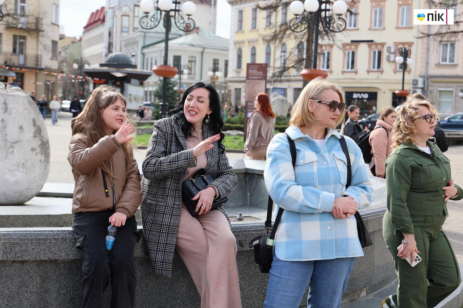 "Ми - Обʼєднані любовʼю": у Франківську відбувся благодійний концерт (ФОТО) 50 IMG 9851 resize