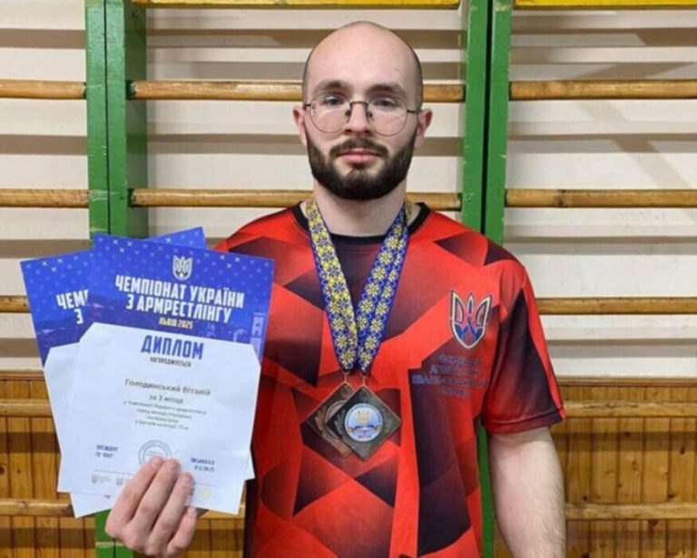 Студент ІФНМУ виборов друге місце на чемпіонаті України з армреслінгу (ФОТО) 1 1 67