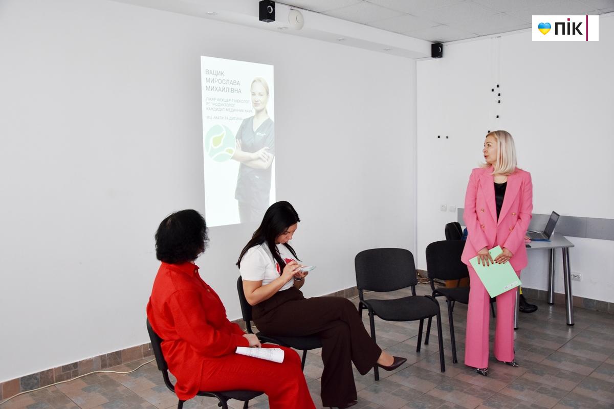 Олена Вінтоняк, народна депутатка України: "Жіноче здоров’я — це про любов до себе" 22 20