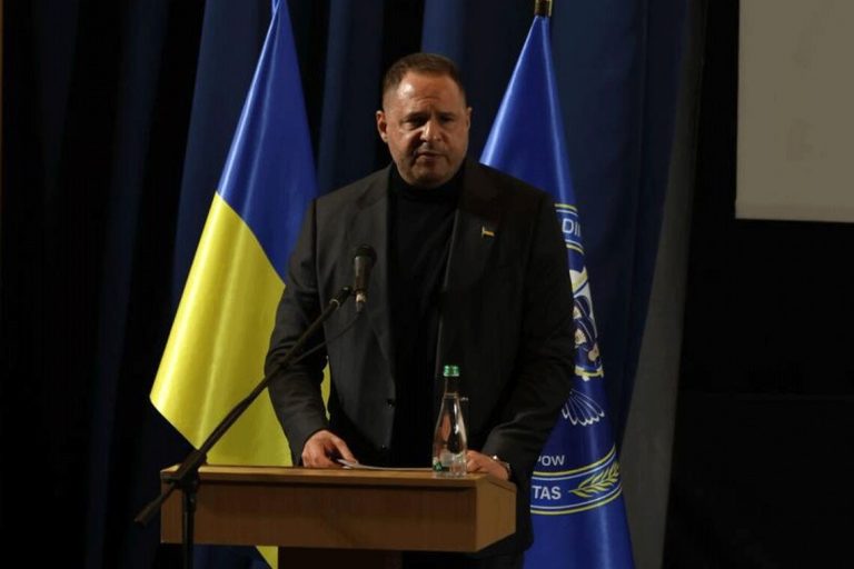 Єрмак розповів про результати переговорів в Лондоні 10 218370 1 large