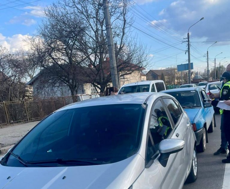 У Франківську п'яний водій без документів вчинив ДТП (ФОТО) 1 488966866 1110285921139018 3248970074761517561 n