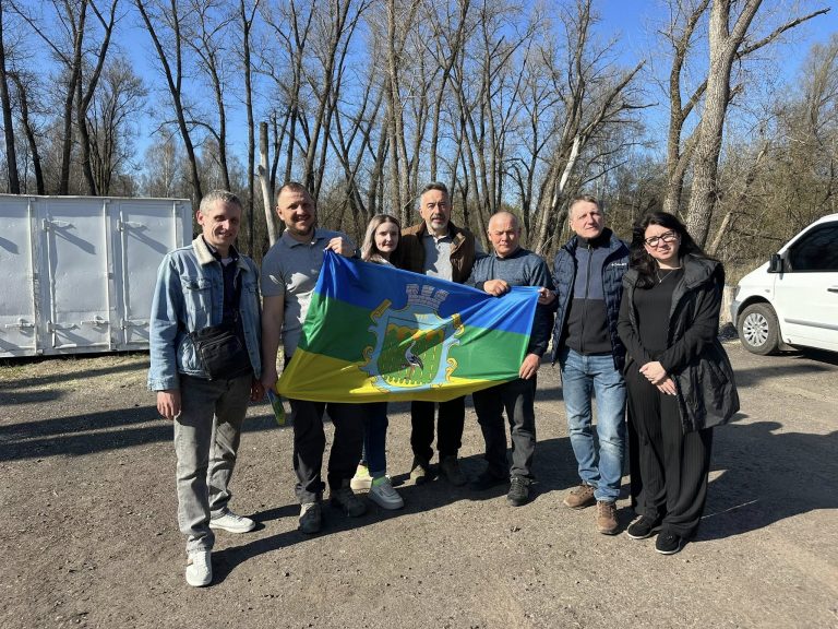 Очільник Богородчан поїхав на Сумщину після ворожої атаки на Вербну неділю (ФОТО) 8 Очільник Богородчан поїхав на Сумщину після ворожої атаки на Вербну неділю (ФОТО)