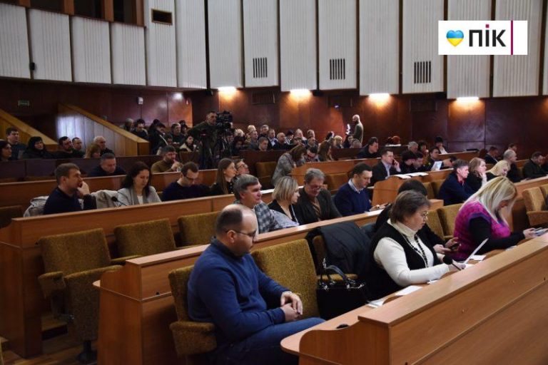 Стало відомо, звідки беруть кошти депутати Франківської міськради на потреби мешканців 2 Стало відомо, звідки беруть кошти депутати Франківської міськради на потреби мешканців