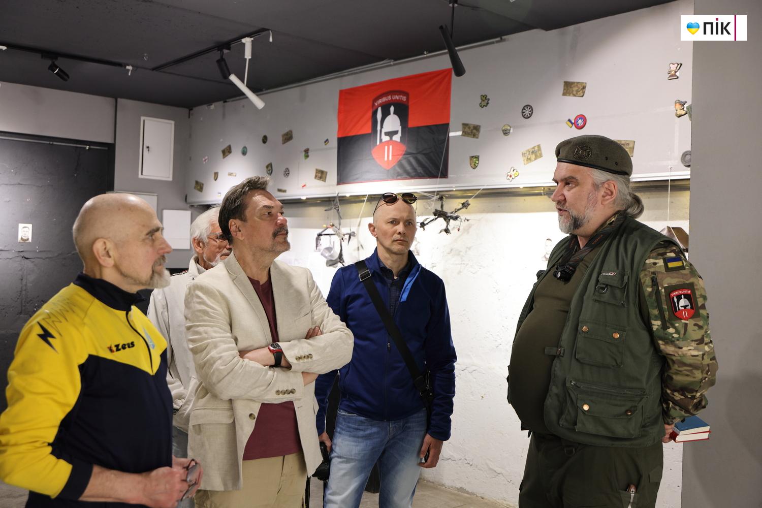 У Франківську відкрили фотовиставку присвячену добровольцям (ФОТО) 5 G71A9329 resize