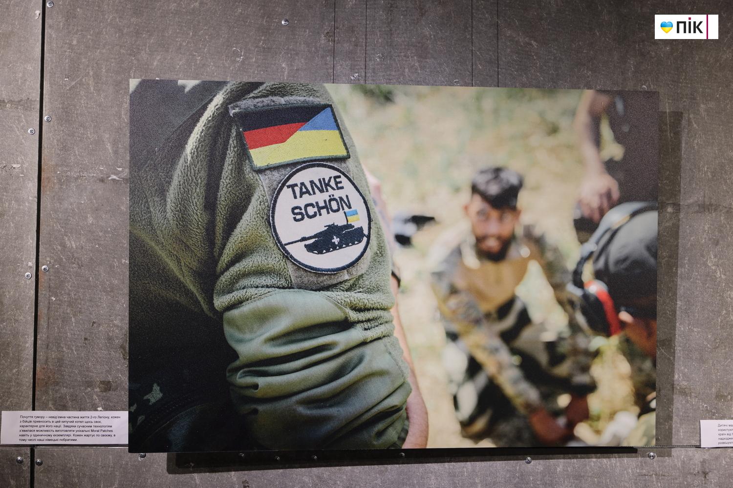 У Франківську відкрили фотовиставку присвячену добровольцям (ФОТО) 3 G71A9367 resize