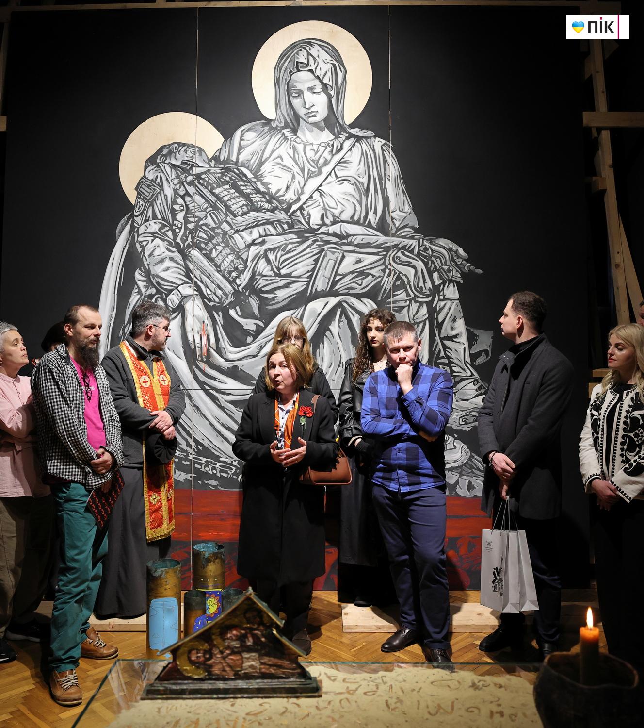 В Івано-Франківську відкрили монументальну композицію "П'єта" Андрія Єрмоленка (ФОТО) 22 IMG 1945 resize