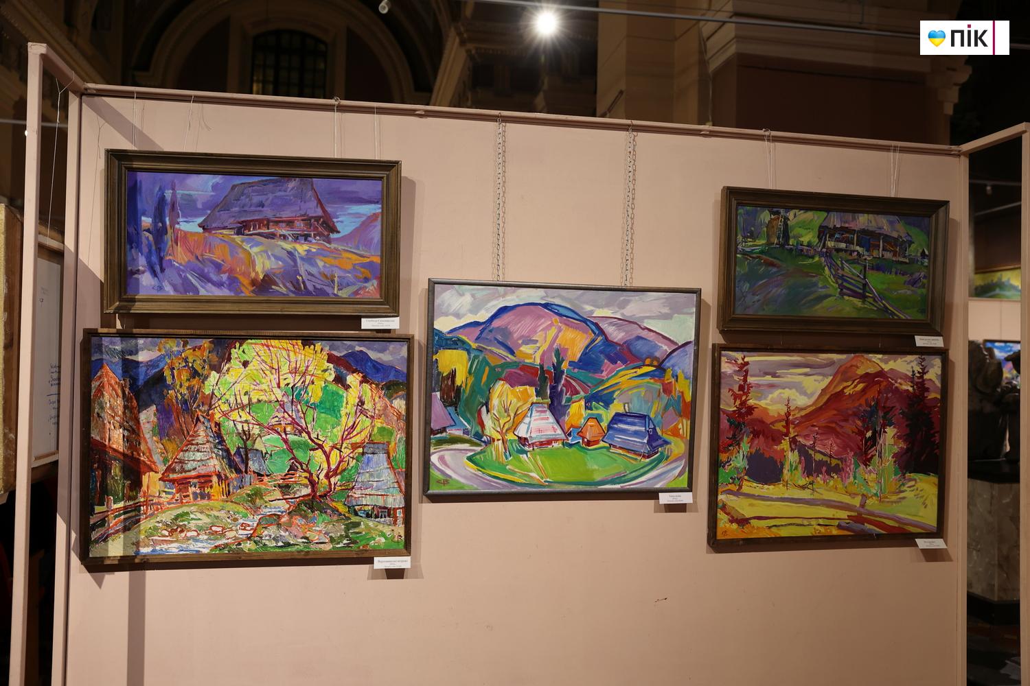 "Своєрідне": у Франківську відкрилася виставка Володимира Сандюка (ФОТО) 5 IMG 3559 resize