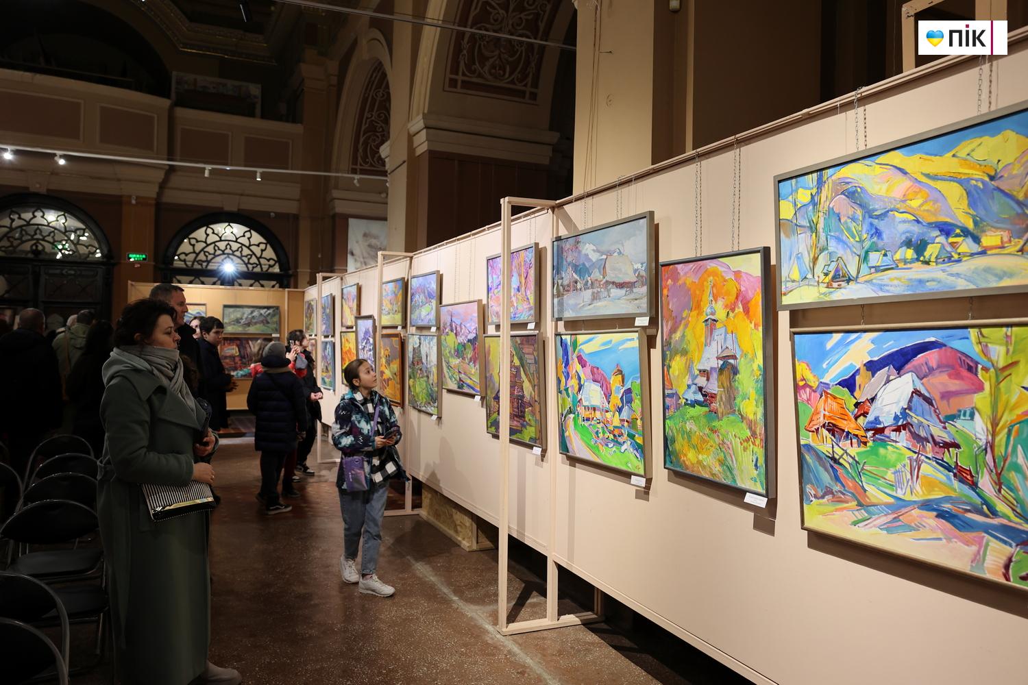 "Своєрідне": у Франківську відкрилася виставка Володимира Сандюка (ФОТО) 38 IMG 3739 resize 1