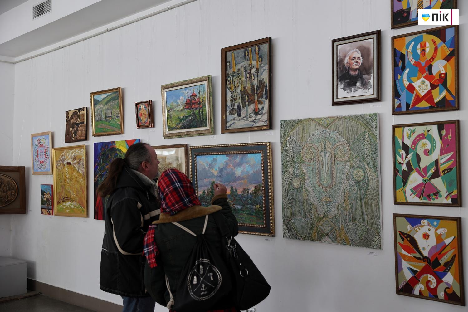 Близько 100 картин: у Франківську відкрили художню виставку "Великодня" (ФОТО) 13 IMG 3790 resize