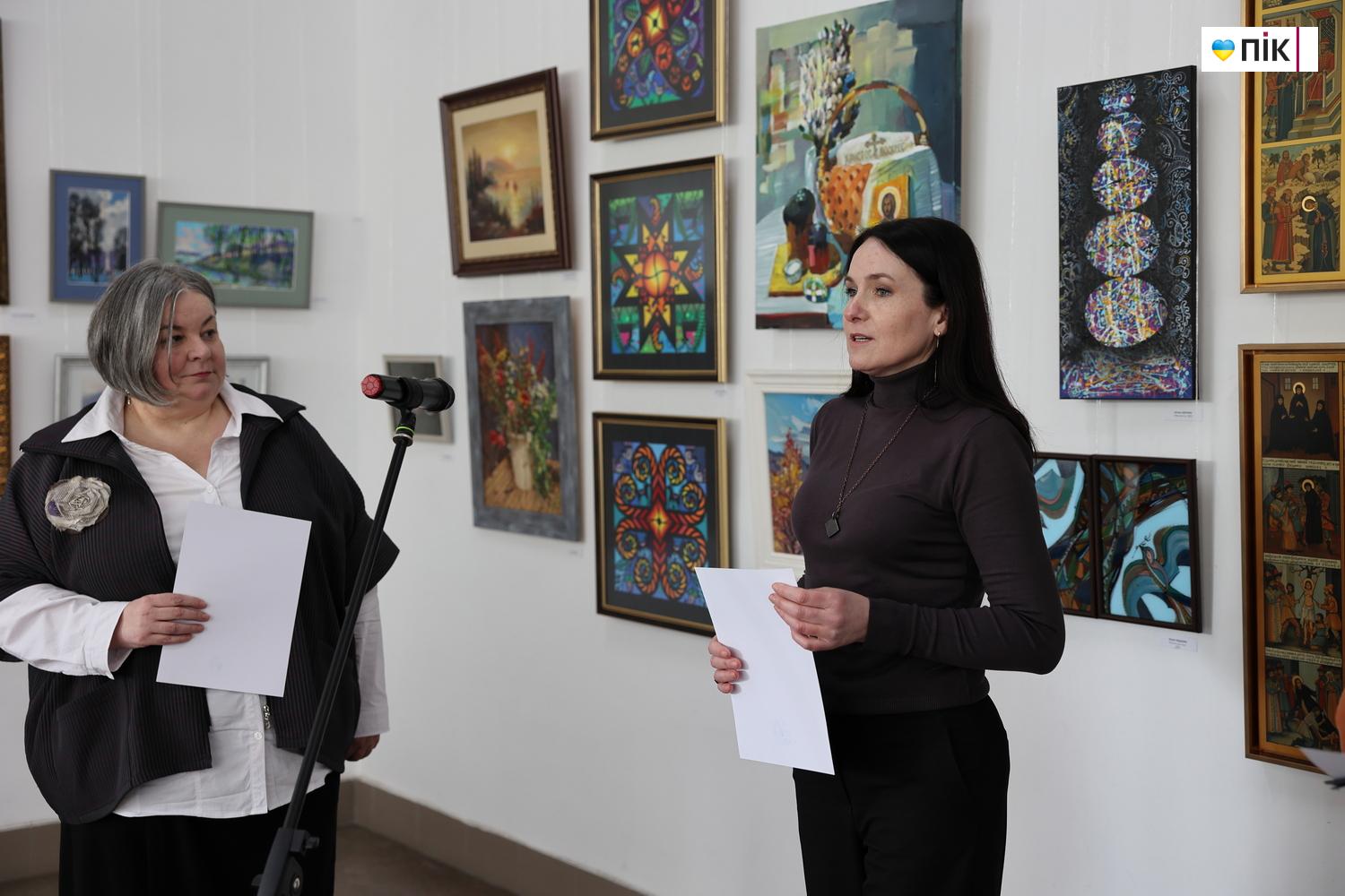 Близько 100 картин: у Франківську відкрили художню виставку "Великодня" (ФОТО) 10 IMG 3853 resize