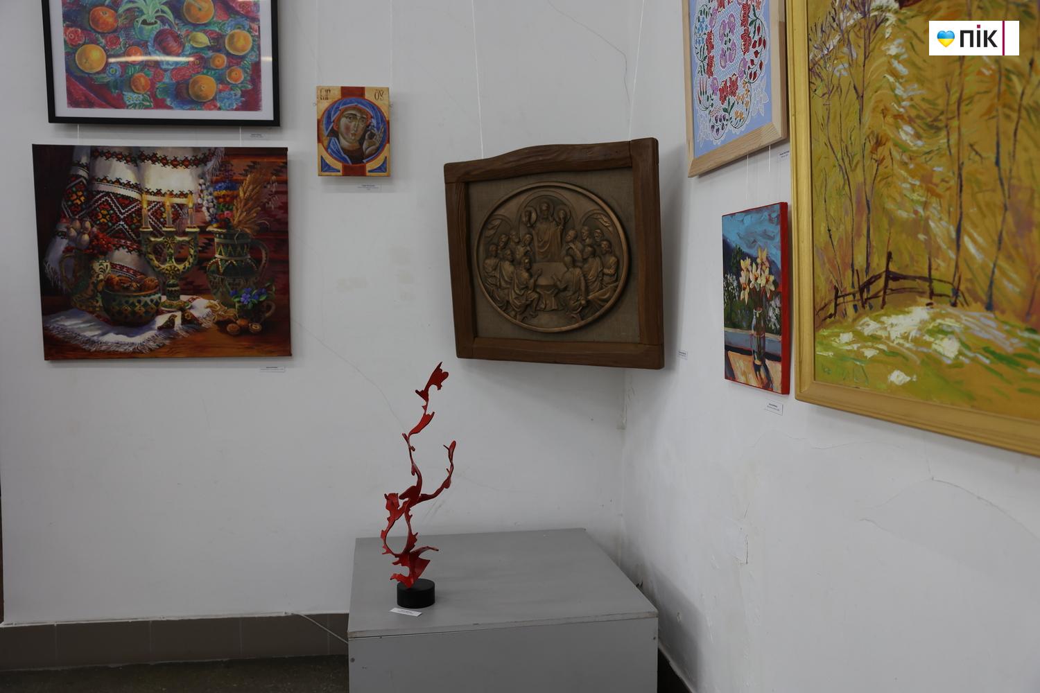 Близько 100 картин: у Франківську відкрили художню виставку "Великодня" (ФОТО) 6 IMG 3881 resize