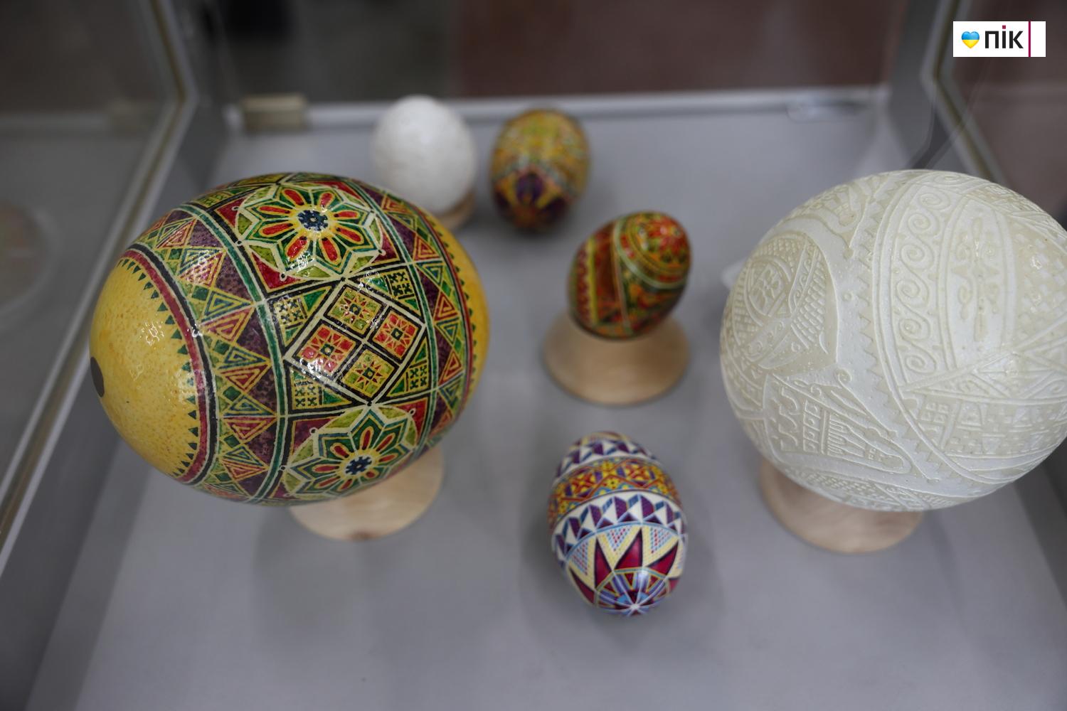 Близько 100 картин: у Франківську відкрили художню виставку "Великодня" (ФОТО) 22 IMG 3888 resize