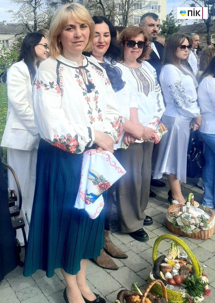 Люди Прикарпаття: Великодні торжества на парафії Христа Чоловіколюбця у Франківську 6 fb9b37dd 8e64 4fea 9c04 e3b446c8c831