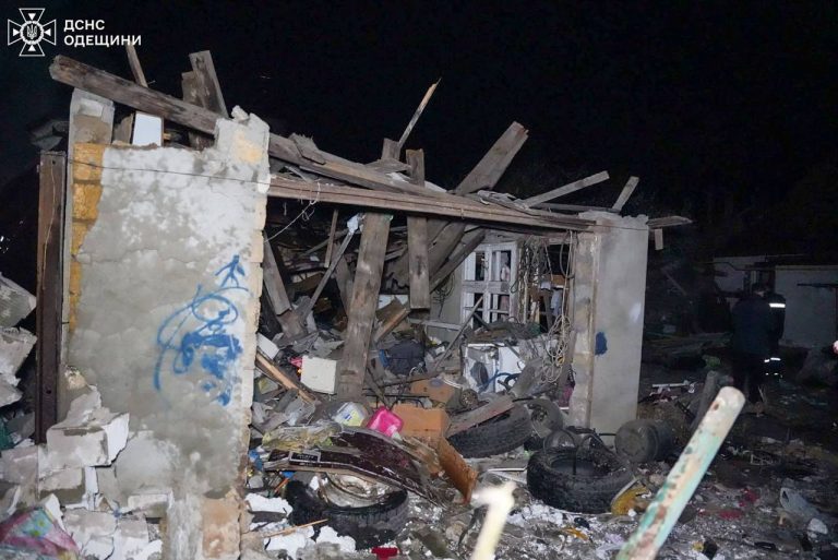 Ворог масовано атакував Одесу дронами: є постраждалі 5 photo 2025 04 16 05 24 04