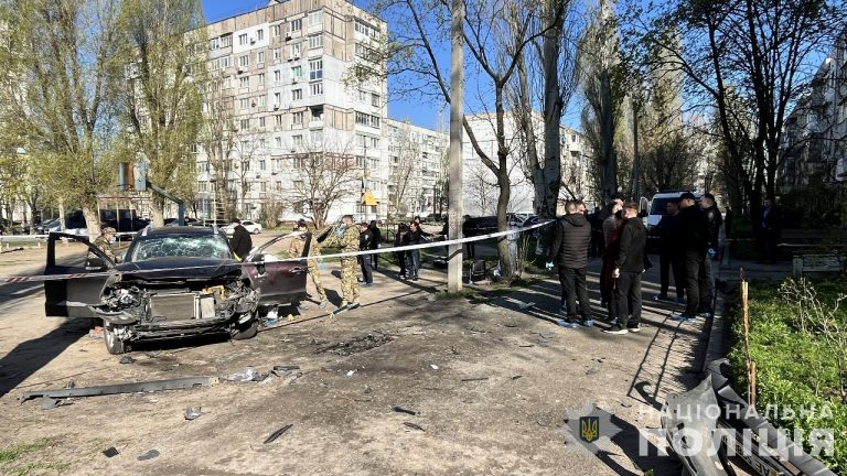 У Дніпрі внаслідок вибуху автомобіля загинув посадовець: слідчі розглядають три версії (ФОТО) 5 v52 1226171211551b1dd34c004b7a58868a